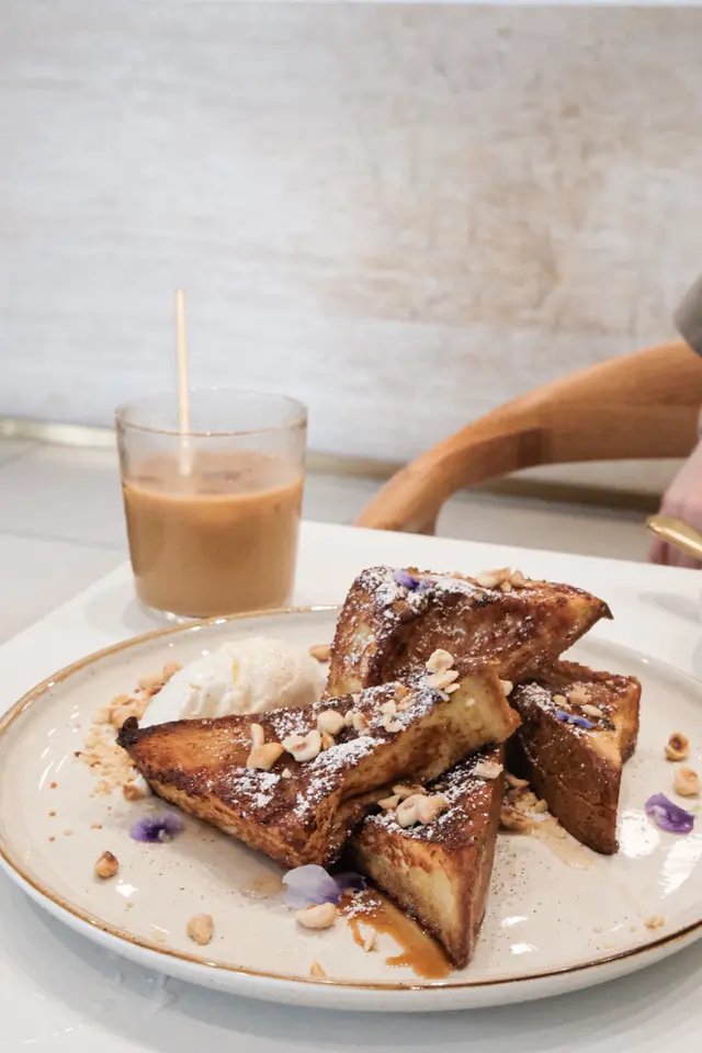 Hazelnut French toast
