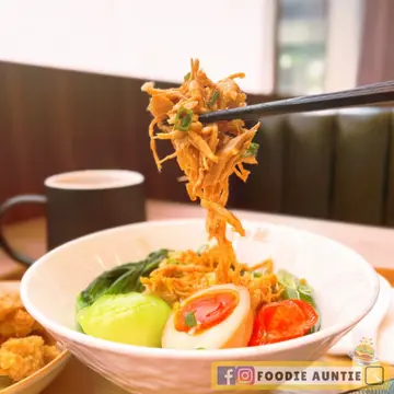 椒麻手撕雞拌麵