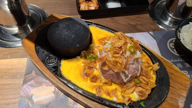 芝士蛋蒜和牛漢堡扒