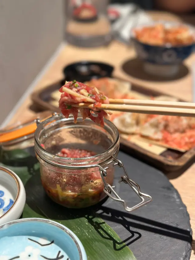 蘋果木煙燻松露和牛他他