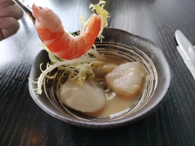 日本麵豉帶子薄片配鮮蝦肉