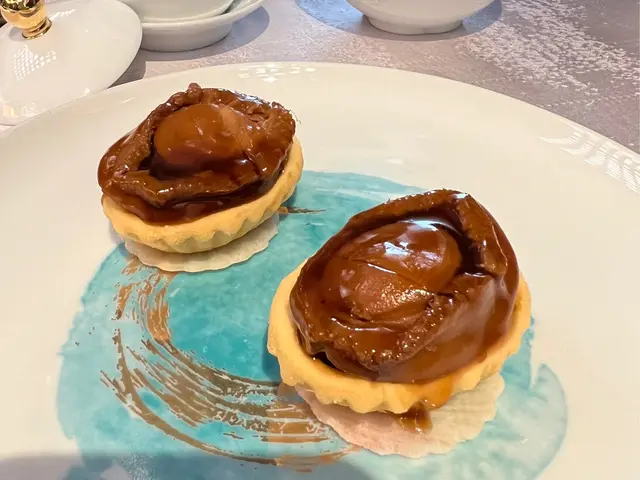 原隻鮑魚雞粒盞