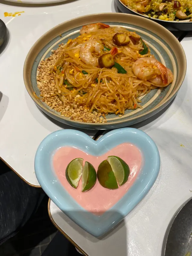海鮮炒金邊粉
