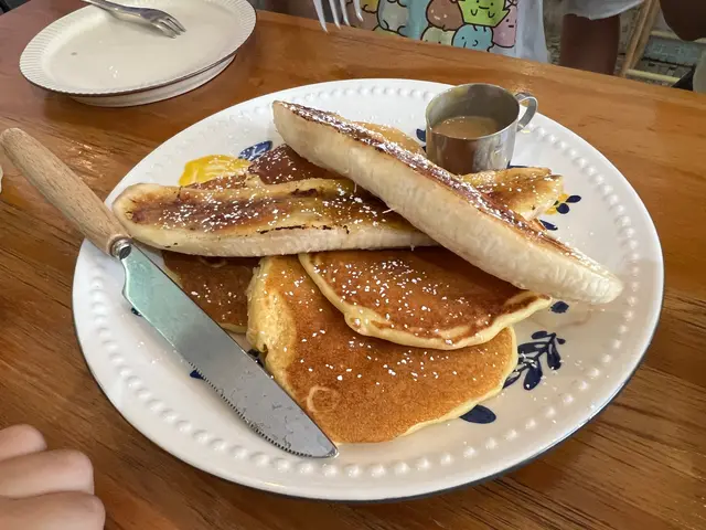 焦糖香蕉班戟配花生醬