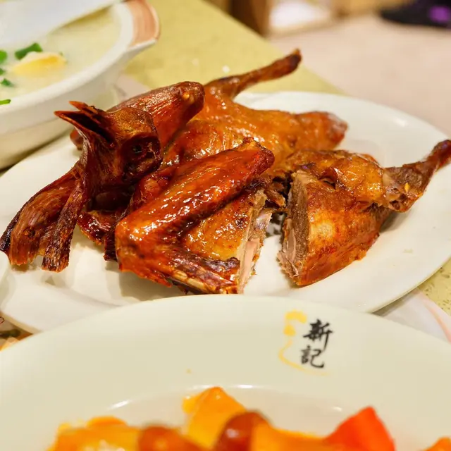 紅燒元朗脆皮乳鴿