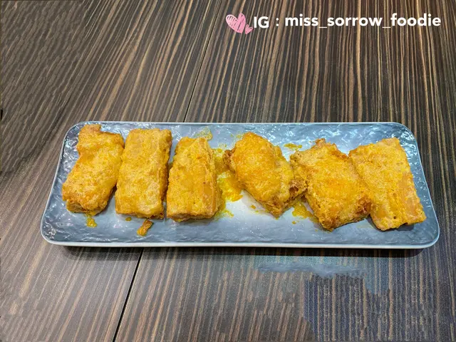 金沙鬼馬百花釀油條