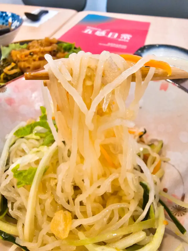 蒜香辣椒焗蠔撈蒟蒻麵