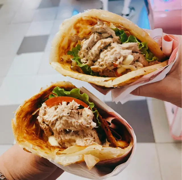 蟹籽吞拿魚手抓餅