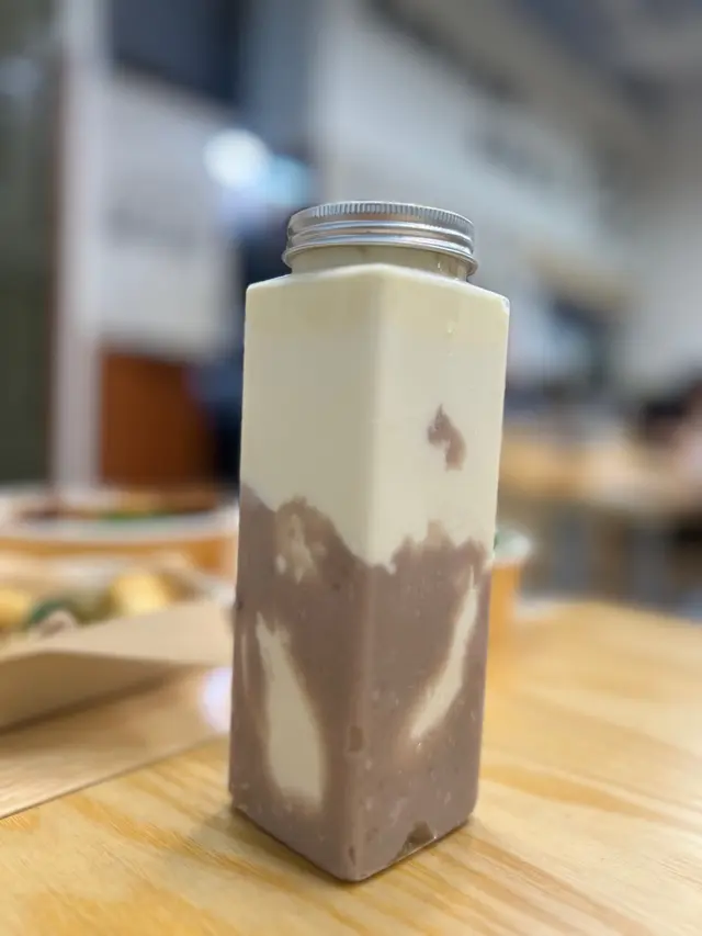 +$8  特濃芝士奶蓋