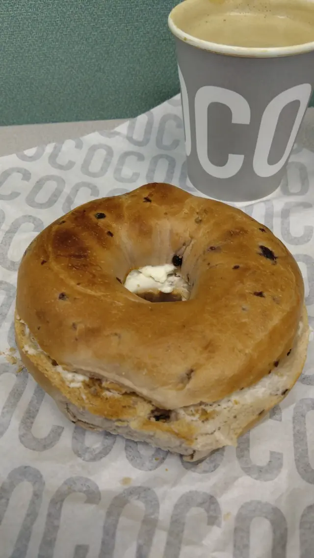 Blueberry Bagel with Cream cheese