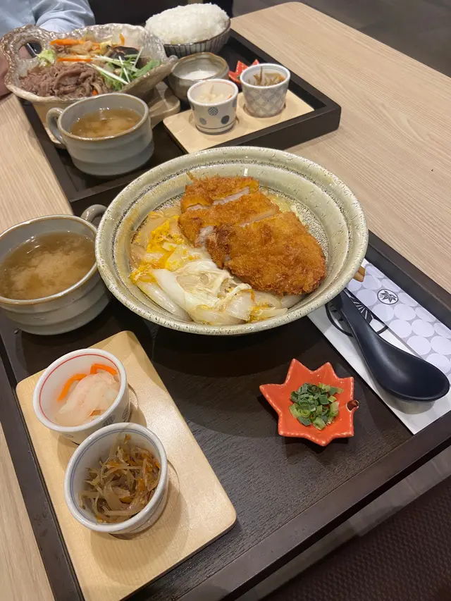 吉列豬扒滑蛋丼