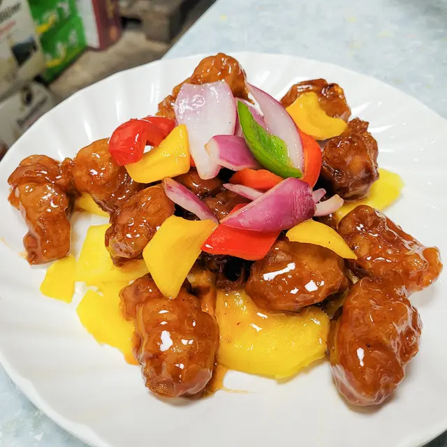 鮮菠蘿拔絲咕嚕肉