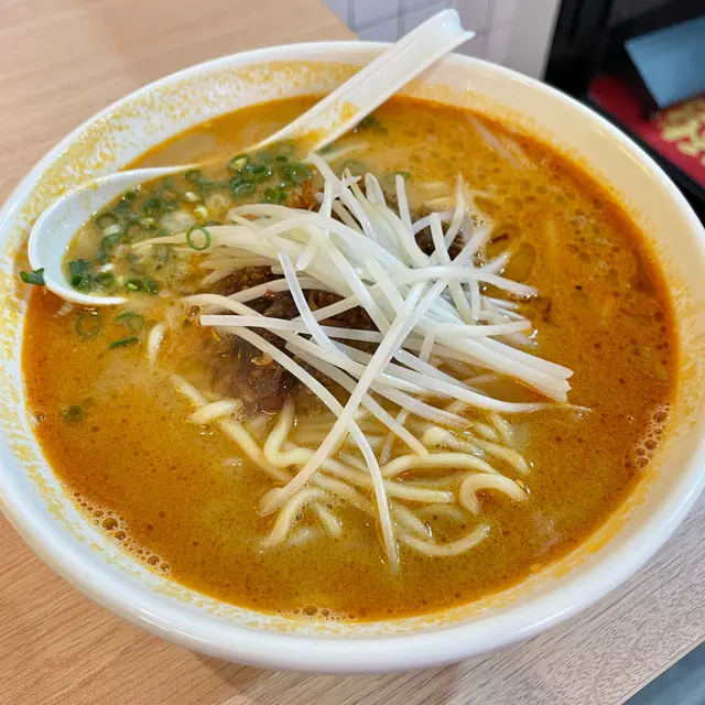 招牌xo醬擔擔麵