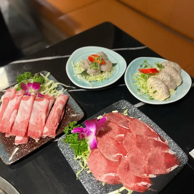  黑松露芝心蝦丸 (半份） $68