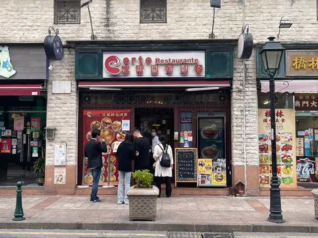 Est. de Comida Portuguesa "Porto"-door-photo