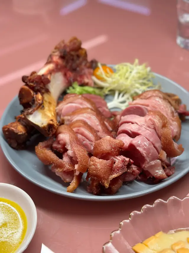 大廚脆皮鹹豬手