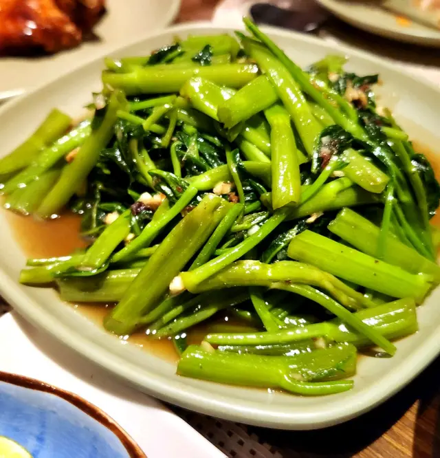 馬拉盞炒通菜