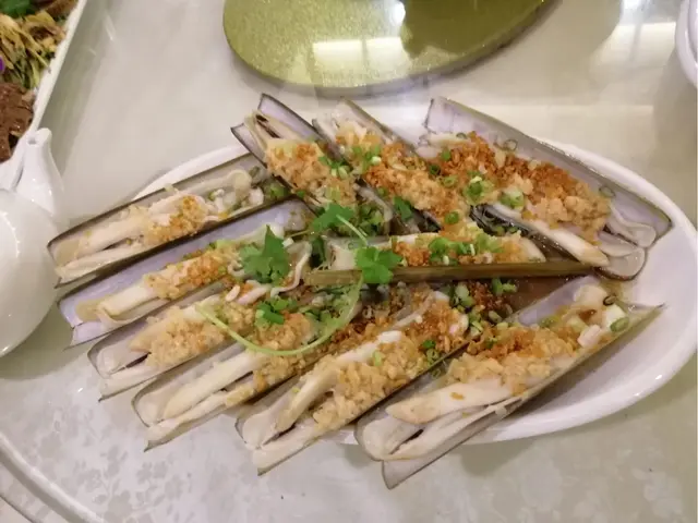 蒜蓉粉絲蒸大蟶子皇