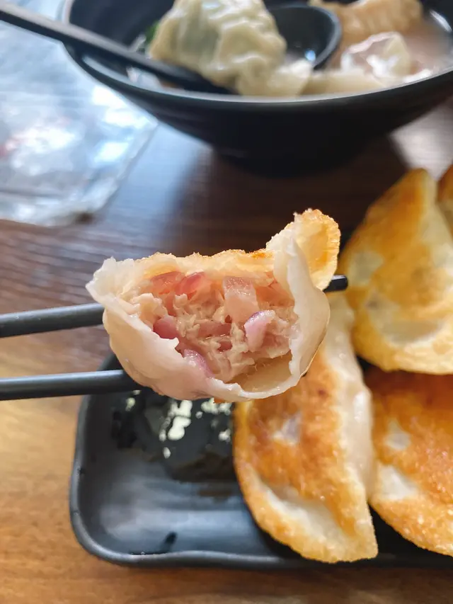 洋蔥豬肉餃