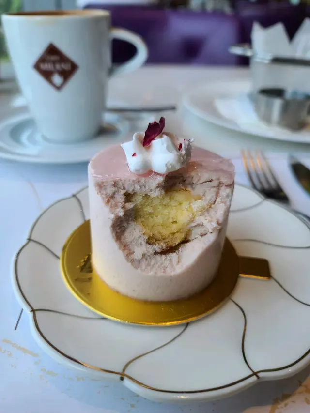 玫瑰荔枝慕絲蛋糕