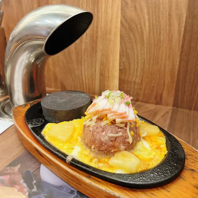 菠蘿煙肉和牛漢堡扒