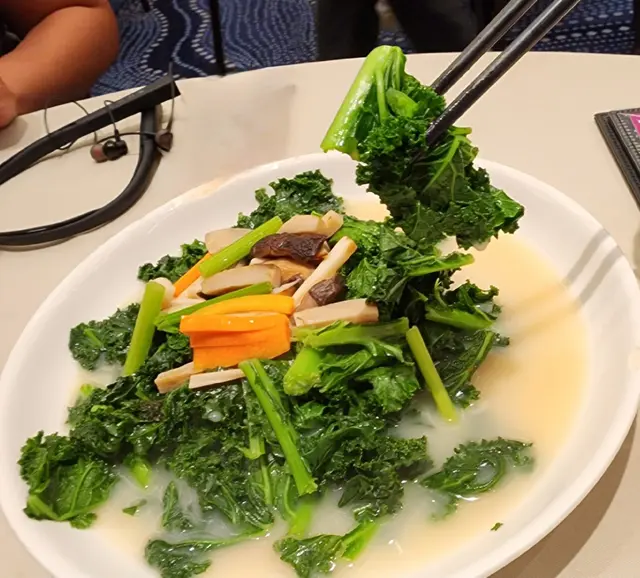 雞湯羽衣甘藍