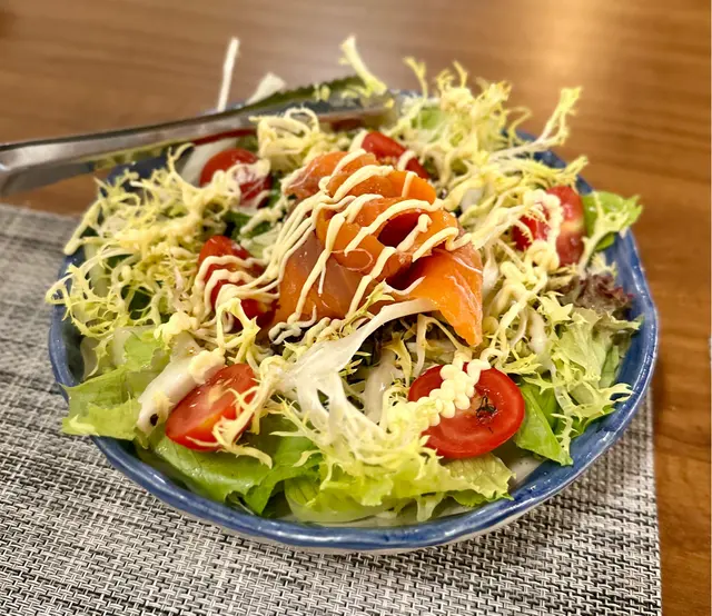 煙三文魚沙律