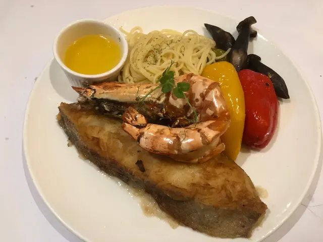 挪威比目魚拼海虎蝦檸檬牛油汁