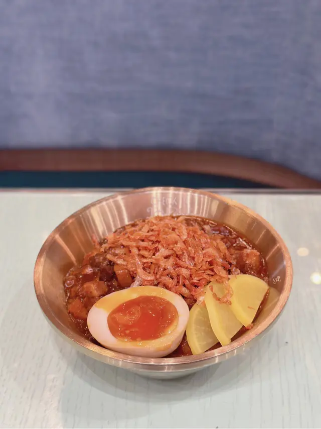 櫻花蝦麻辣魯肉飯