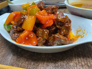菠萝咕噜肉，酸酸甜甜
