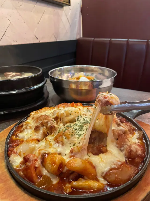 招牌甜辣芝士無骨烤雞