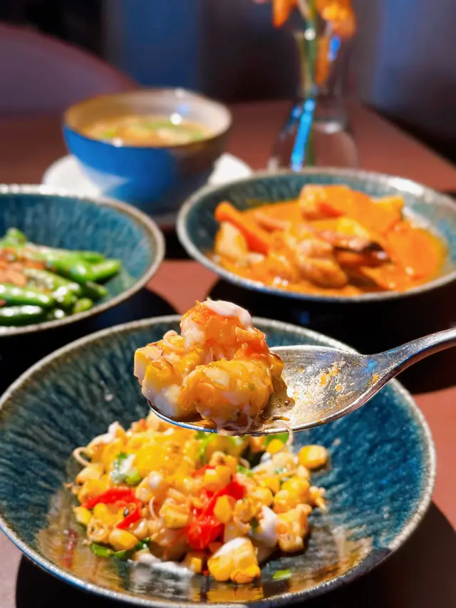 炭烤粟米河蝦沙律