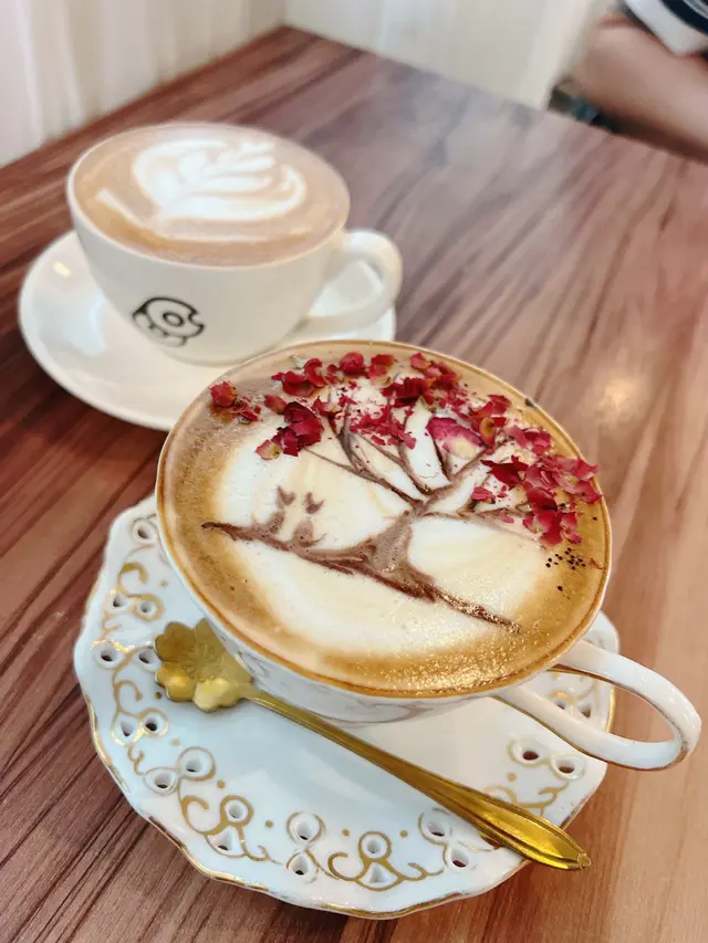 Caffe  Rose  Latte