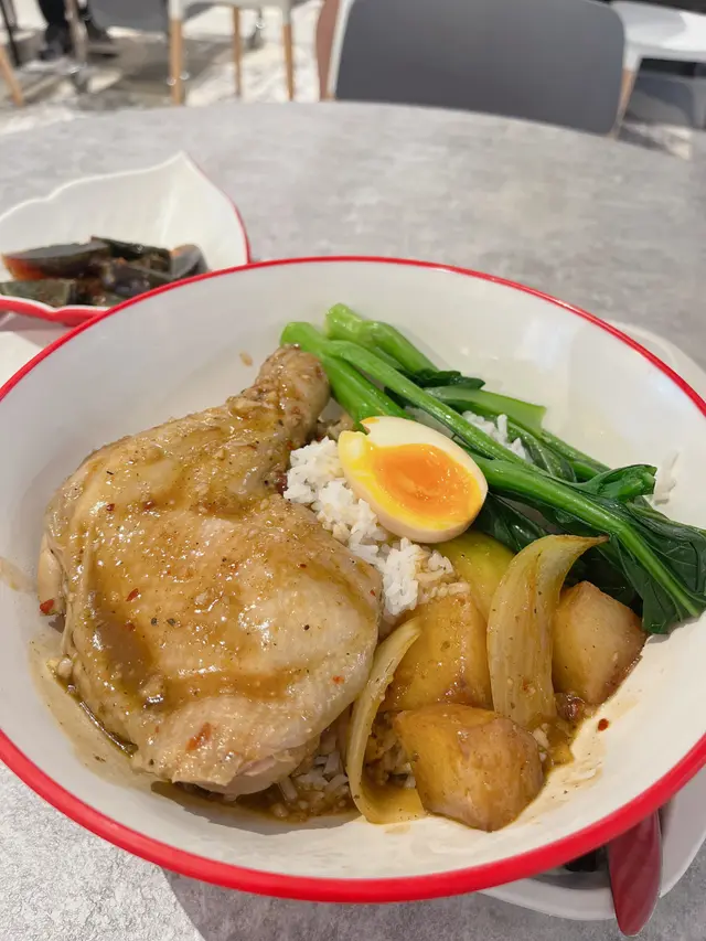 大盤雞脾拌飯
