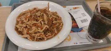 金菇肉丝烩伊面