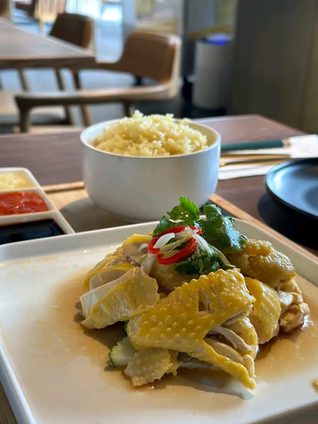 海南雞配香茅油飯