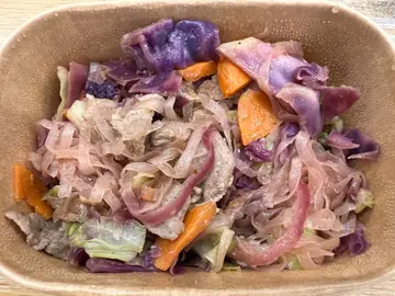 冬阴功肉片炒蒟蒻面