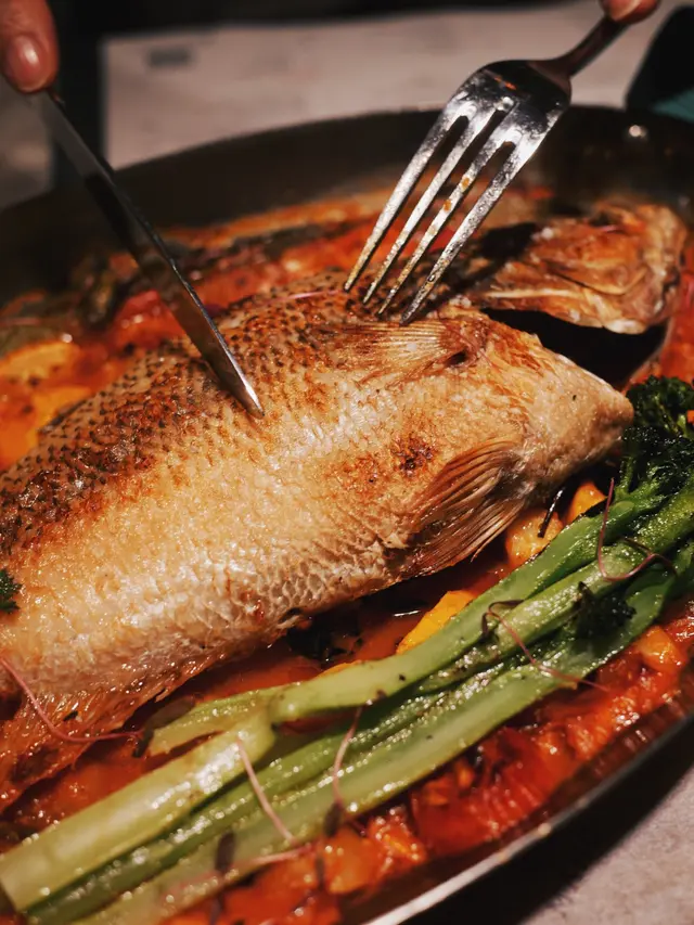 香草烤原條鱸魚