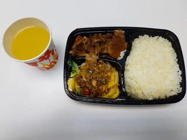 元蹄拼海南雞飯