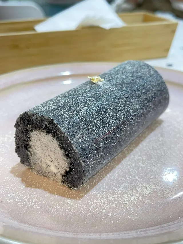 生酮竹炭黑芝麻忌廉卷