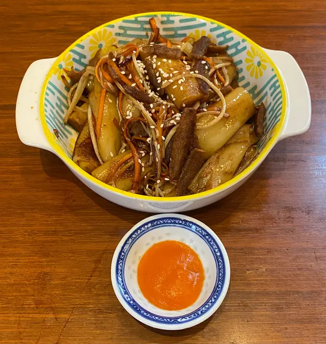 豉油皇素肉炒腸粉