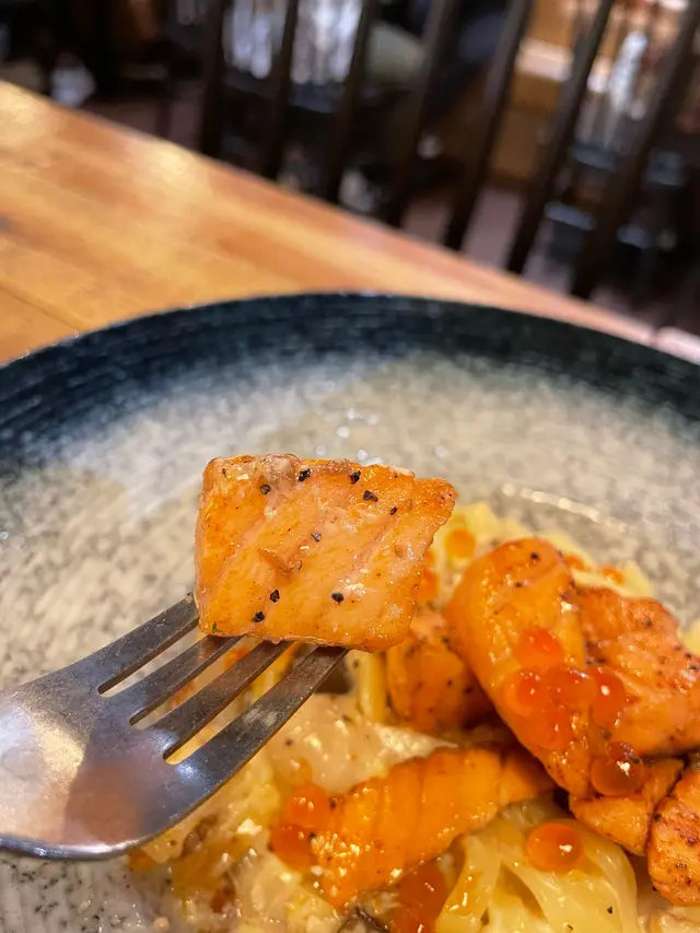 鮭魚親子和風忌廉鮮製意粉