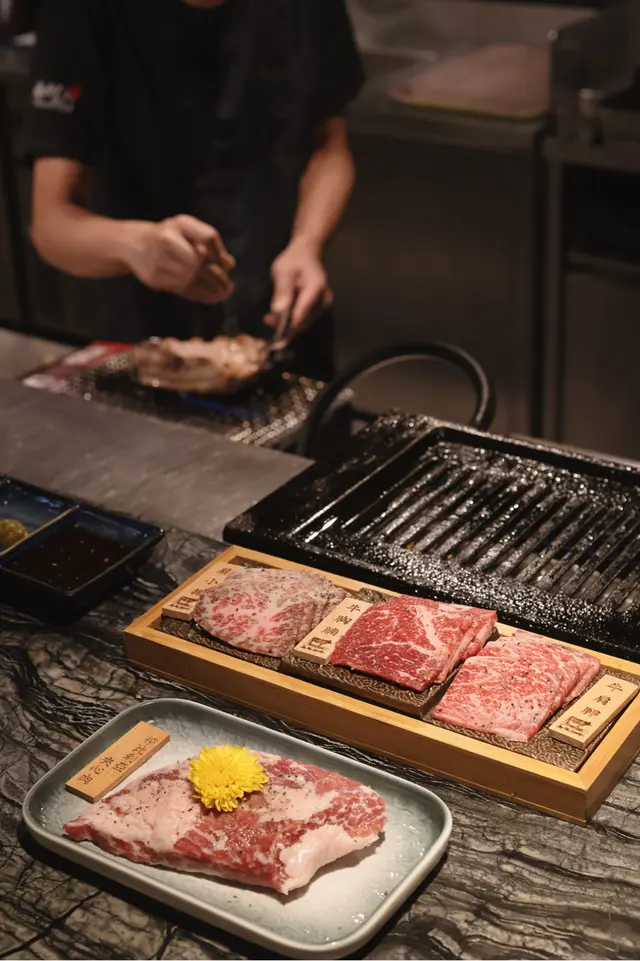 𝙰𝟺鳥取和牛盛合