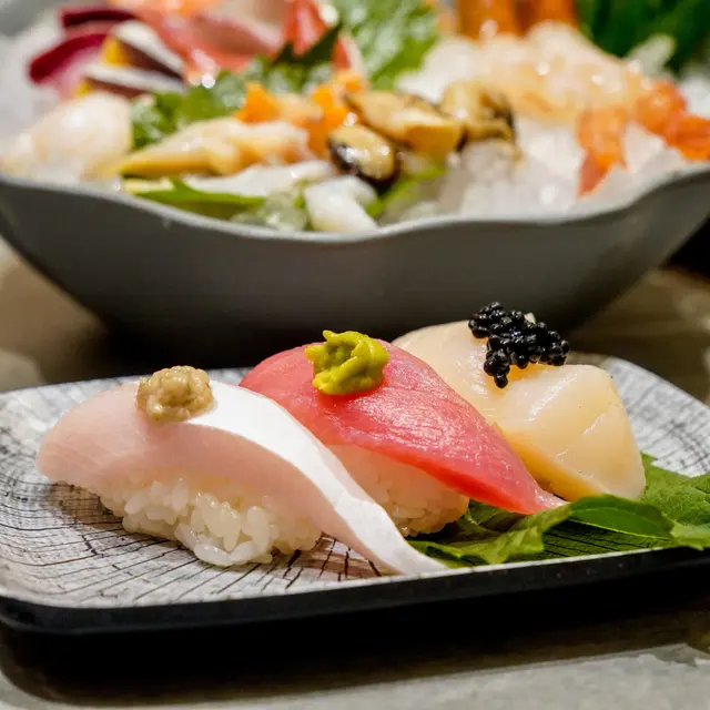 魚籽醬北海道帶子, 牛油果醬吞拿魚, 白松露油甘魚腩