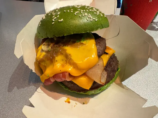 變形俠醫雙層牛肉漢堡套餐