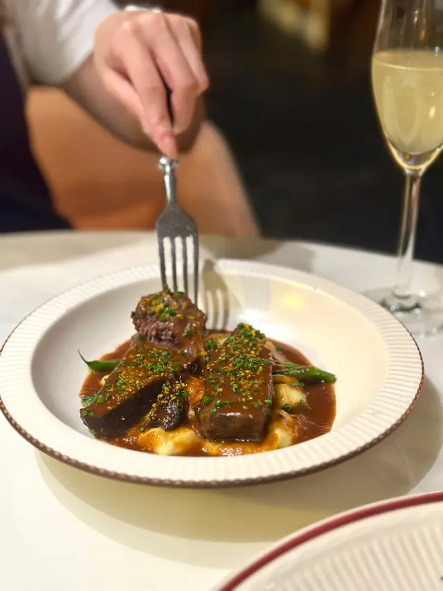 Braised ox cheeks