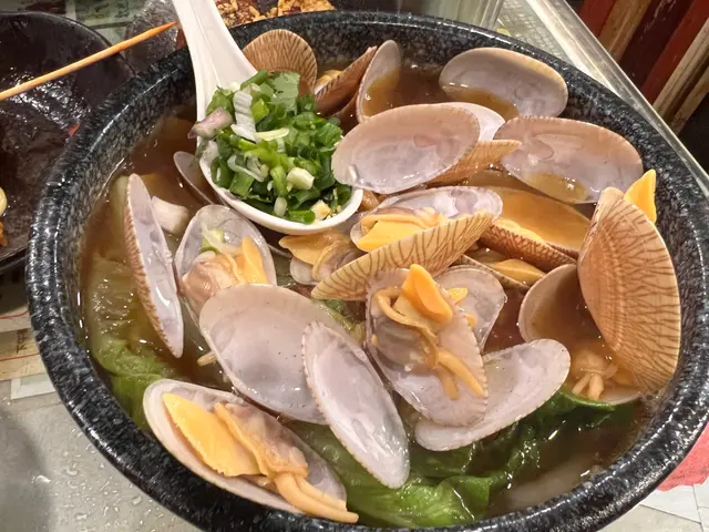 新鮮花甲, 鹵水大腸, 五香牛筋, 銀針粉