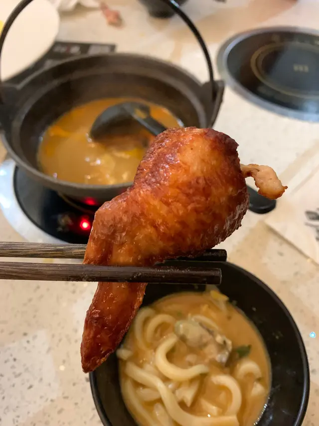 炸芝士餃子釀雞翼