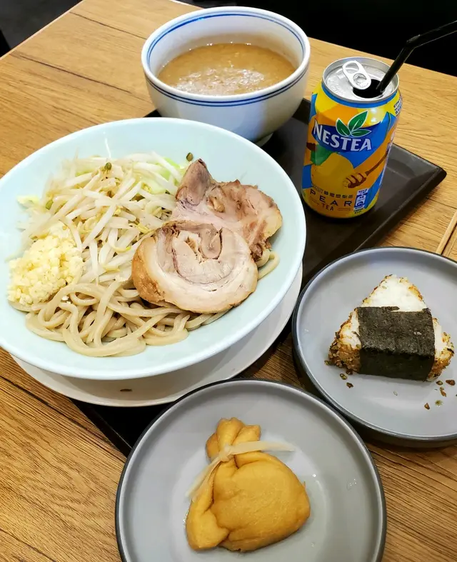 豚骨醬油沾麵/年糕福袋/飯糰/