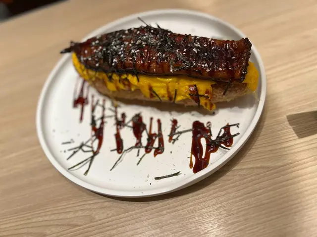 鰻魚滑蛋炸熱狗